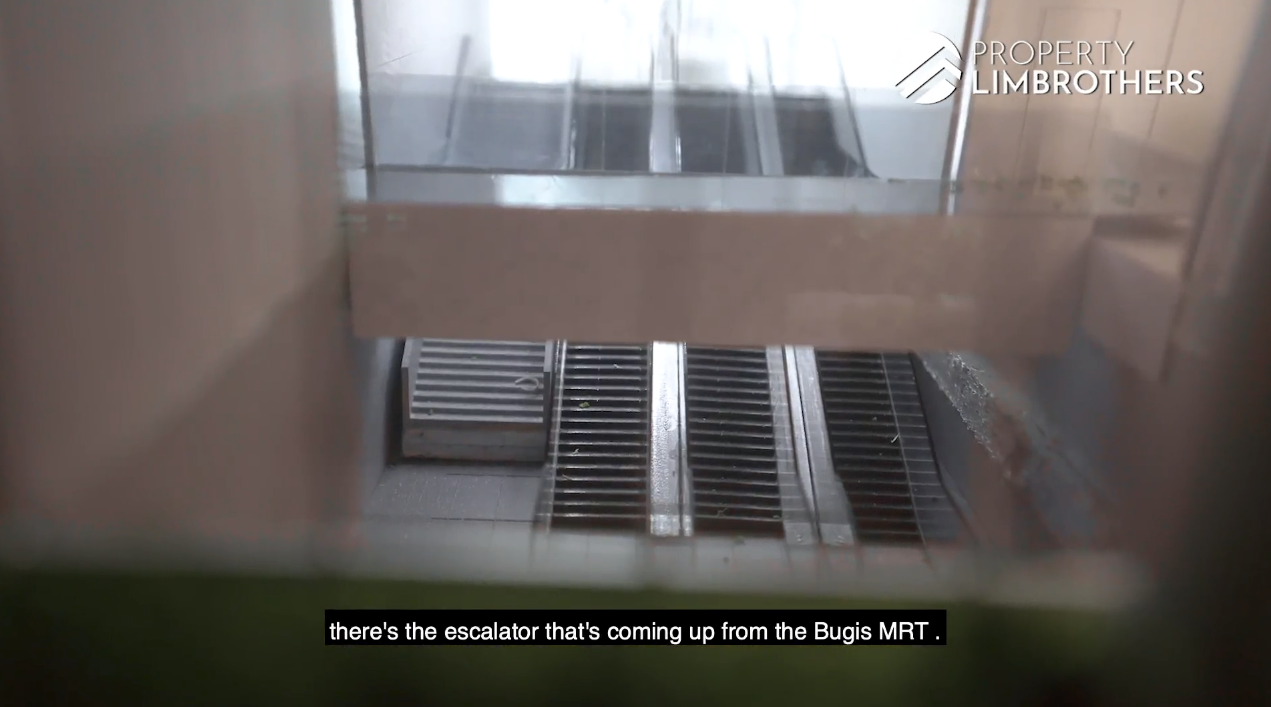 Midtown Bay Bugis MRT Escalator.png